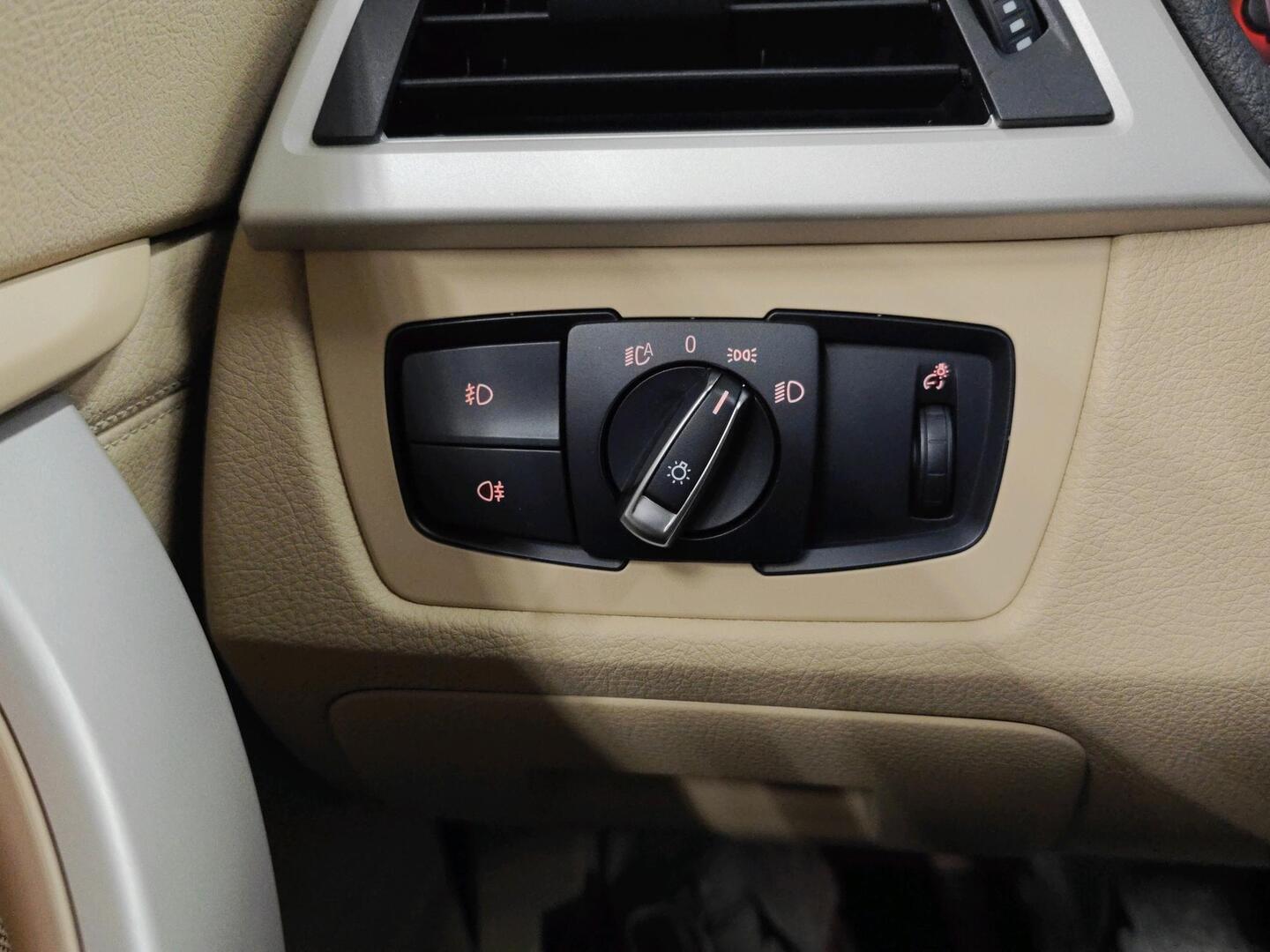 BMW 320 Gran Turismo 2016