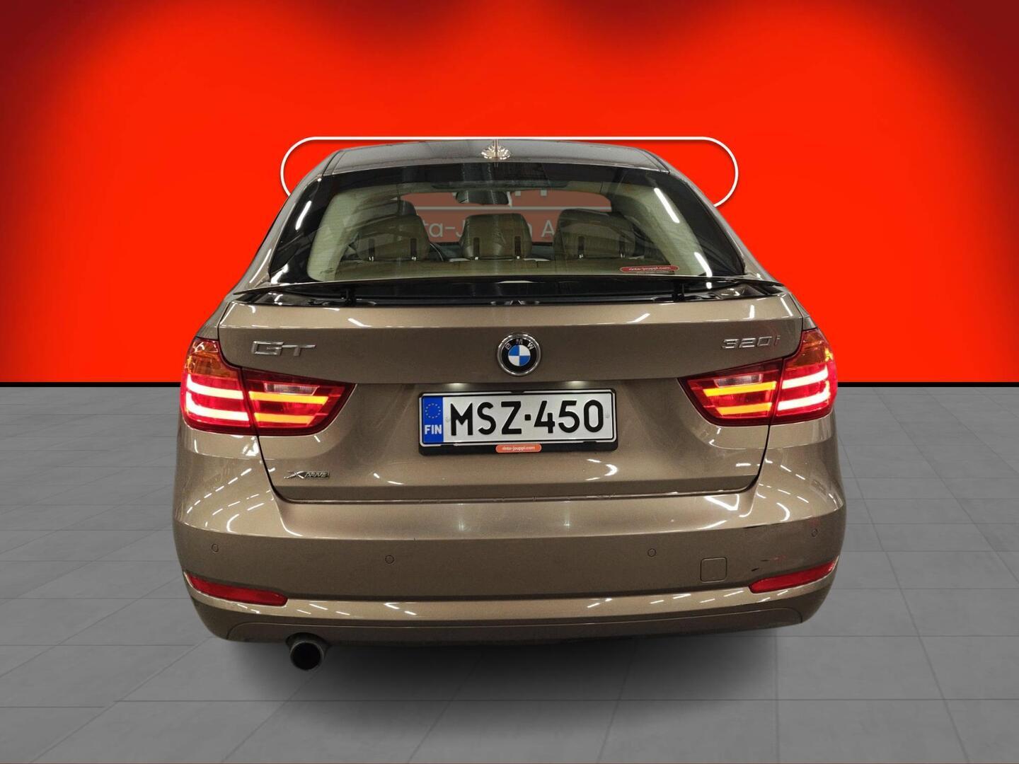 BMW 320 Gran Turismo 2016