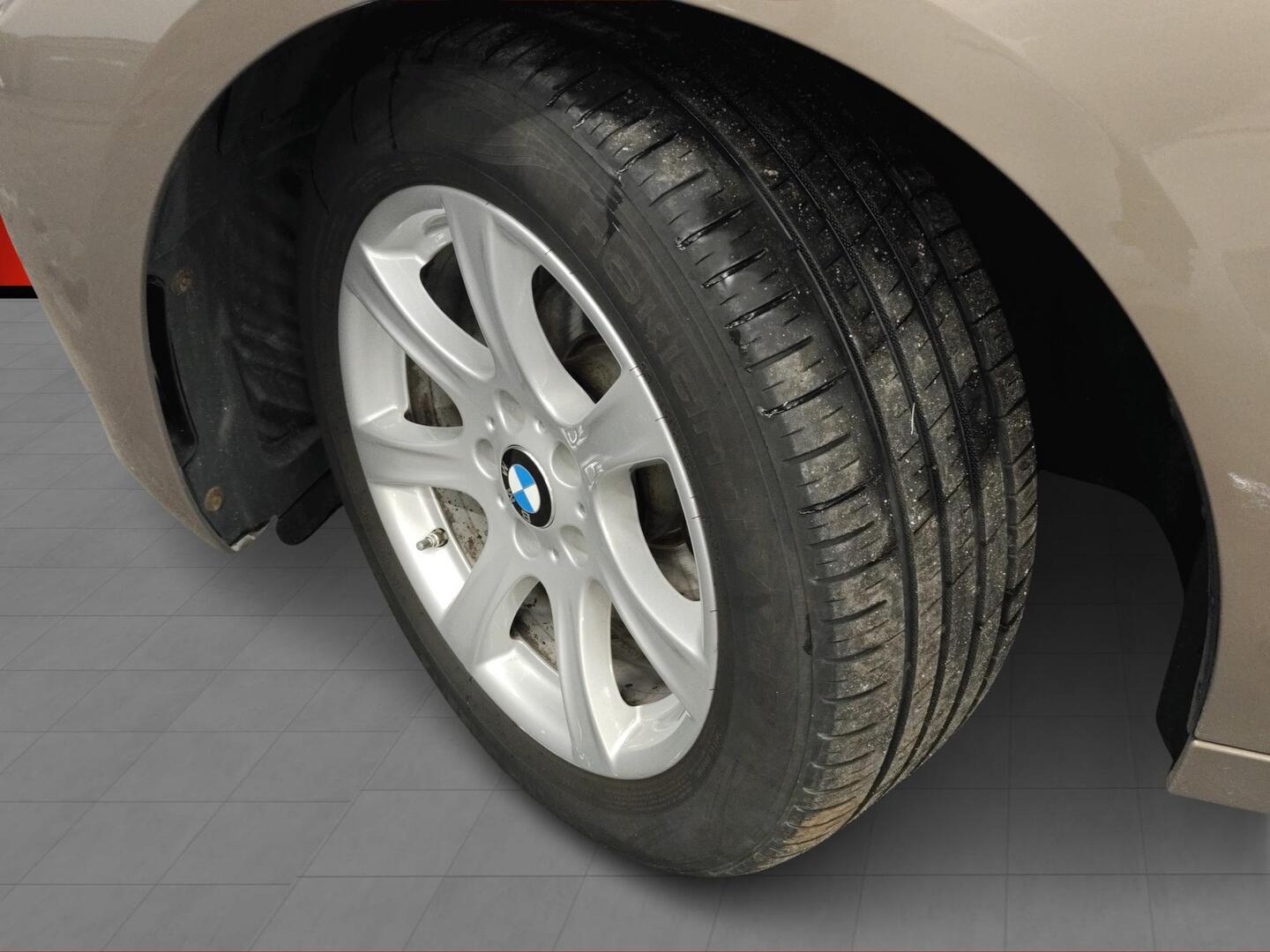 BMW 320 Gran Turismo 2016