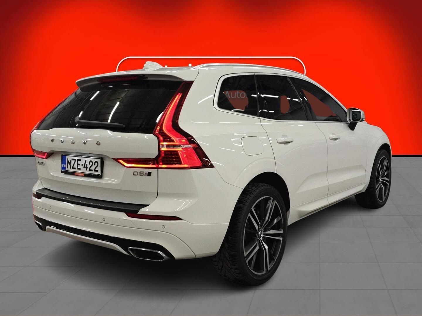 VOLVO XC60 2018