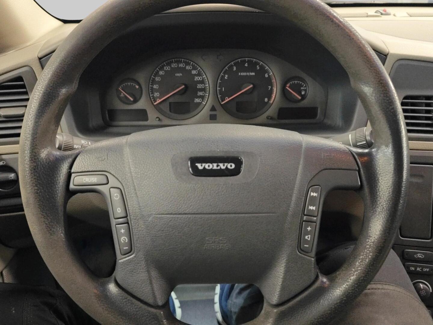 VOLVO V70 2001