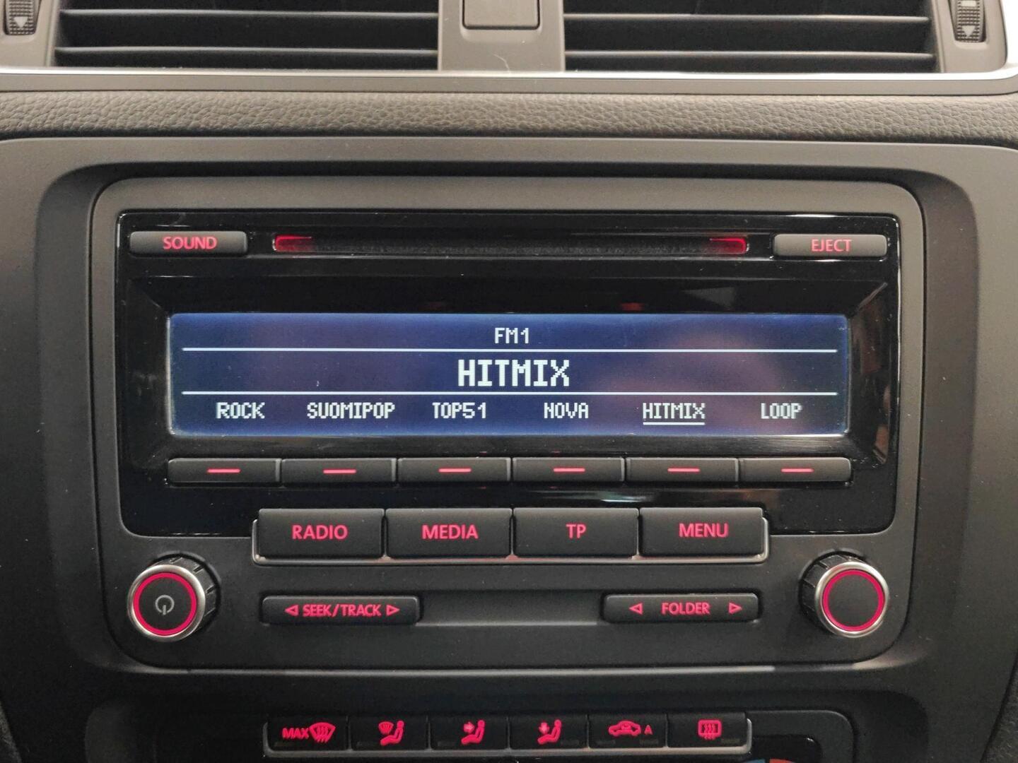 VOLKSWAGEN Jetta 2011