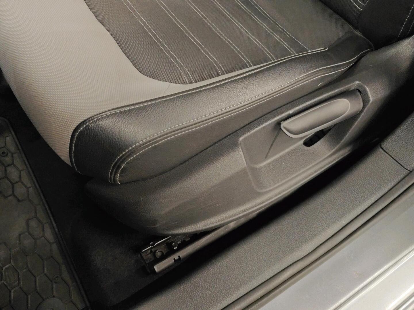 VOLKSWAGEN Jetta 2011