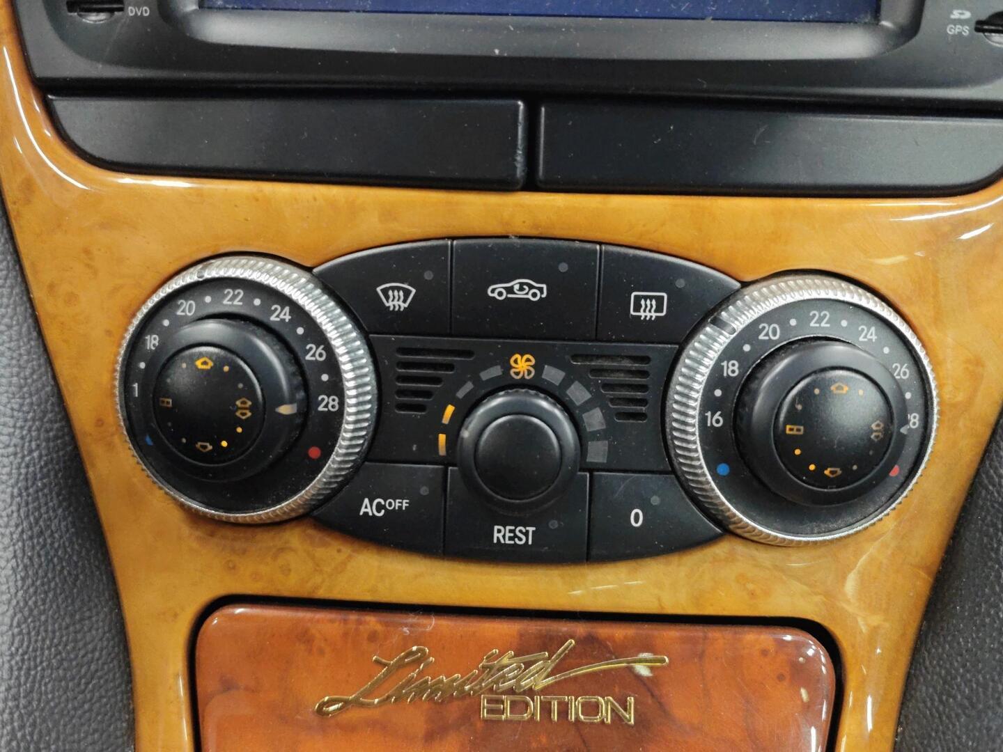 MERCEDES-BENZ SL 2004