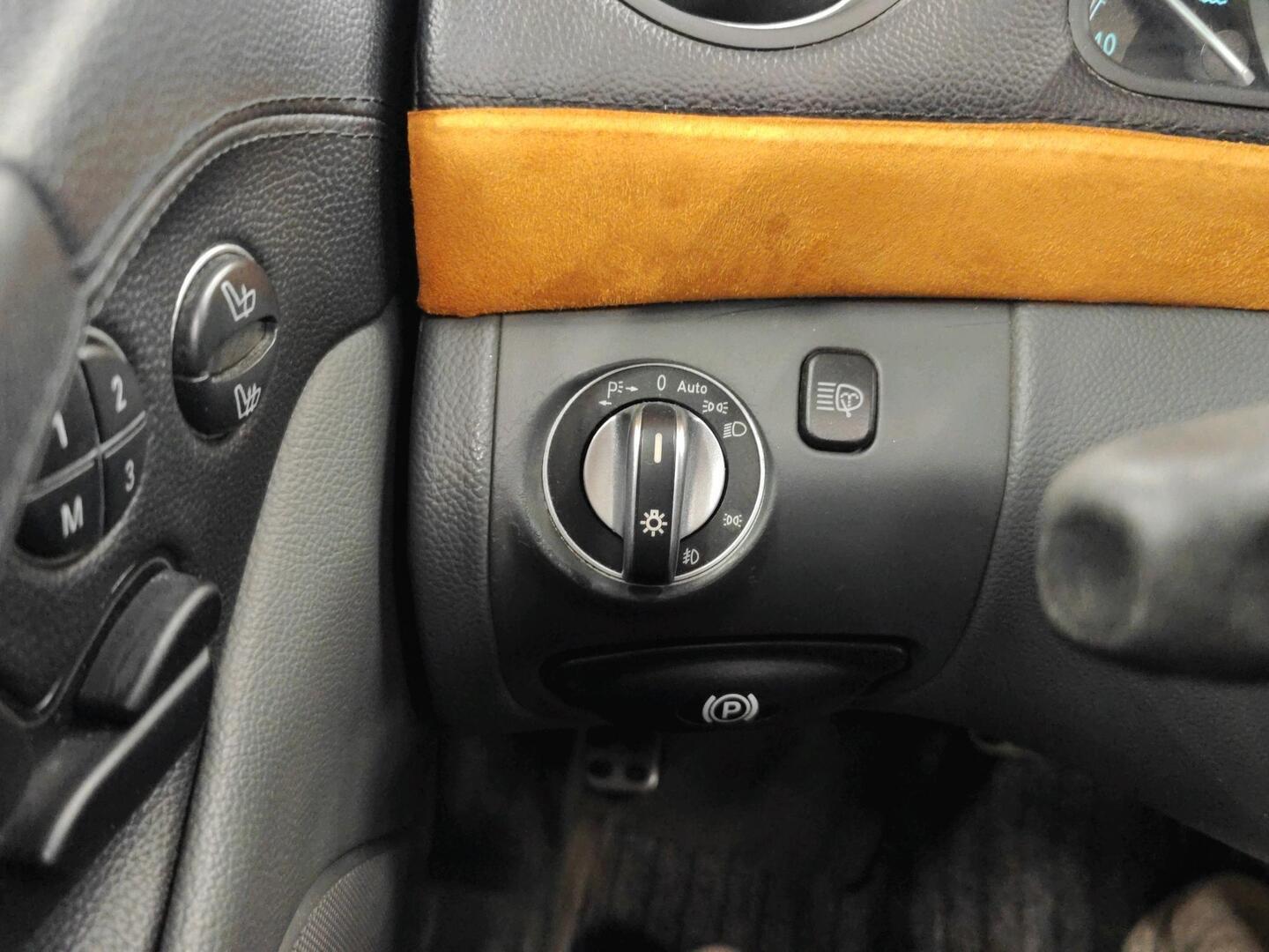 MERCEDES-BENZ SL 2004