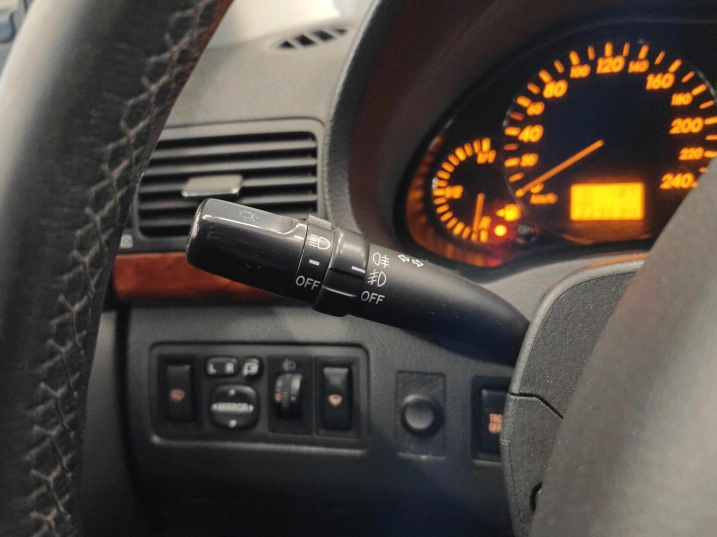 TOYOTA Avensis 2004