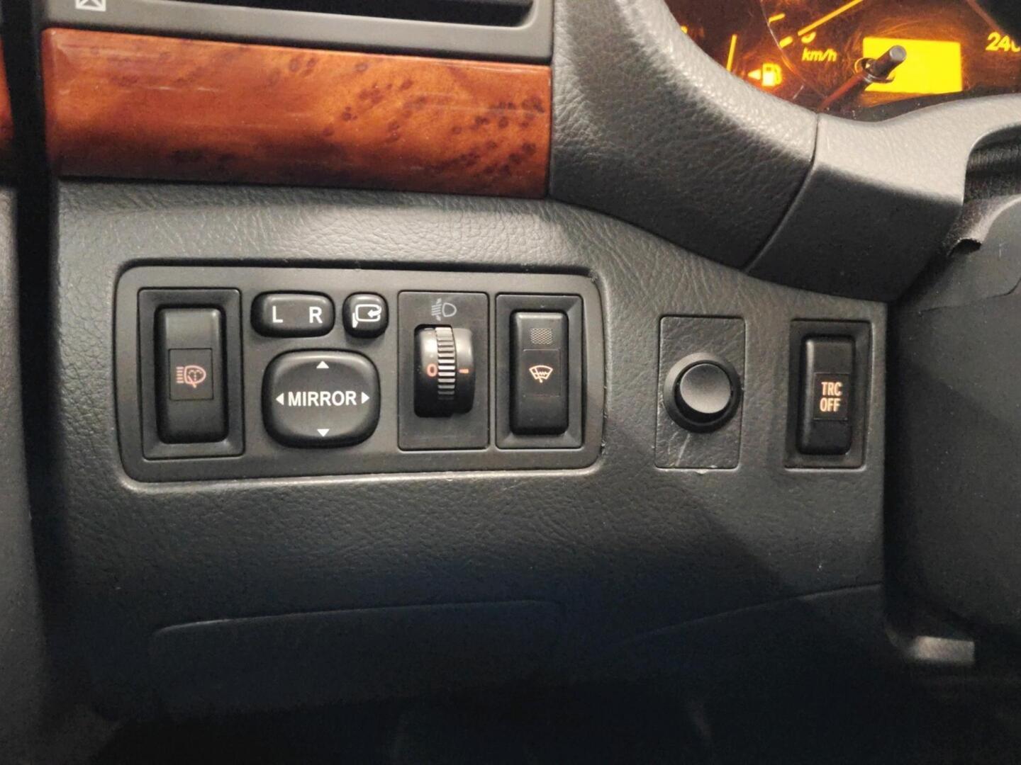 TOYOTA Avensis 2004