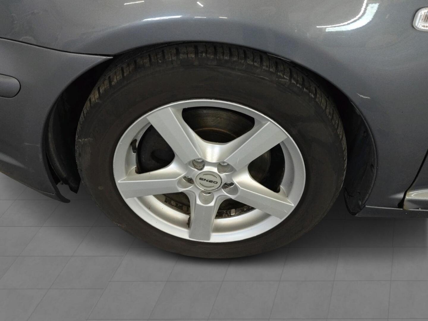 TOYOTA Avensis 2004