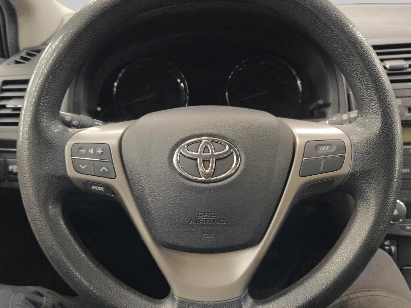 TOYOTA Avensis 2010