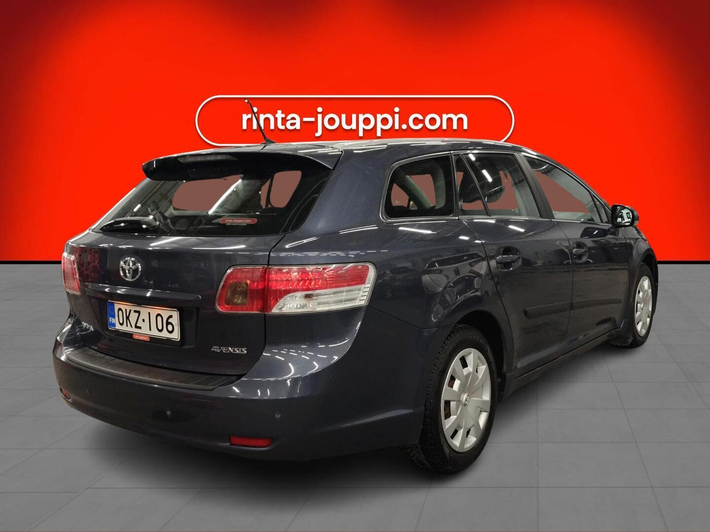 TOYOTA Avensis 2010