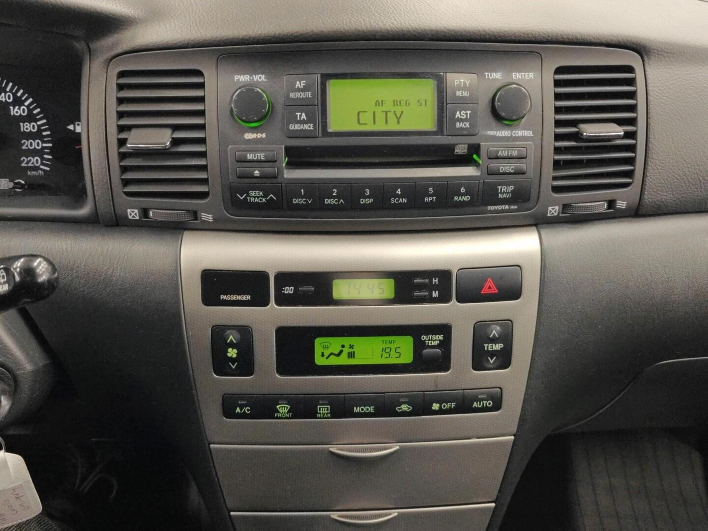 TOYOTA Corolla 2005
