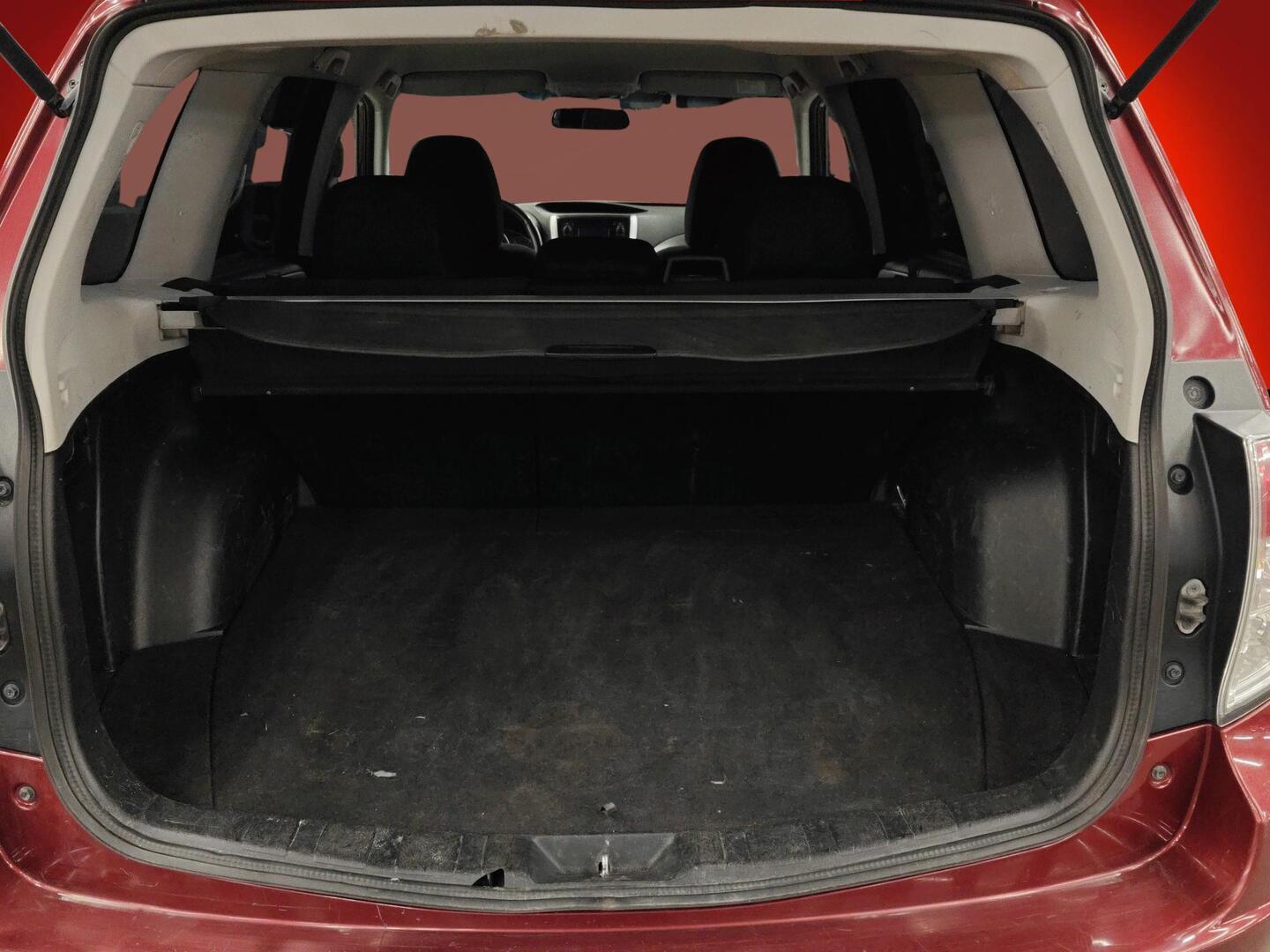 SUBARU Forester 2012