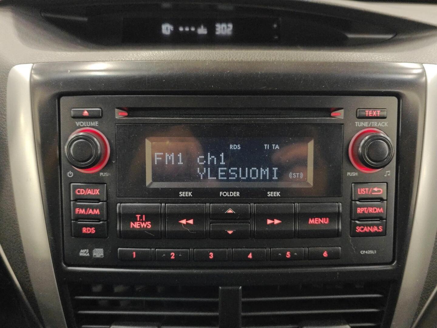 SUBARU Forester 2012