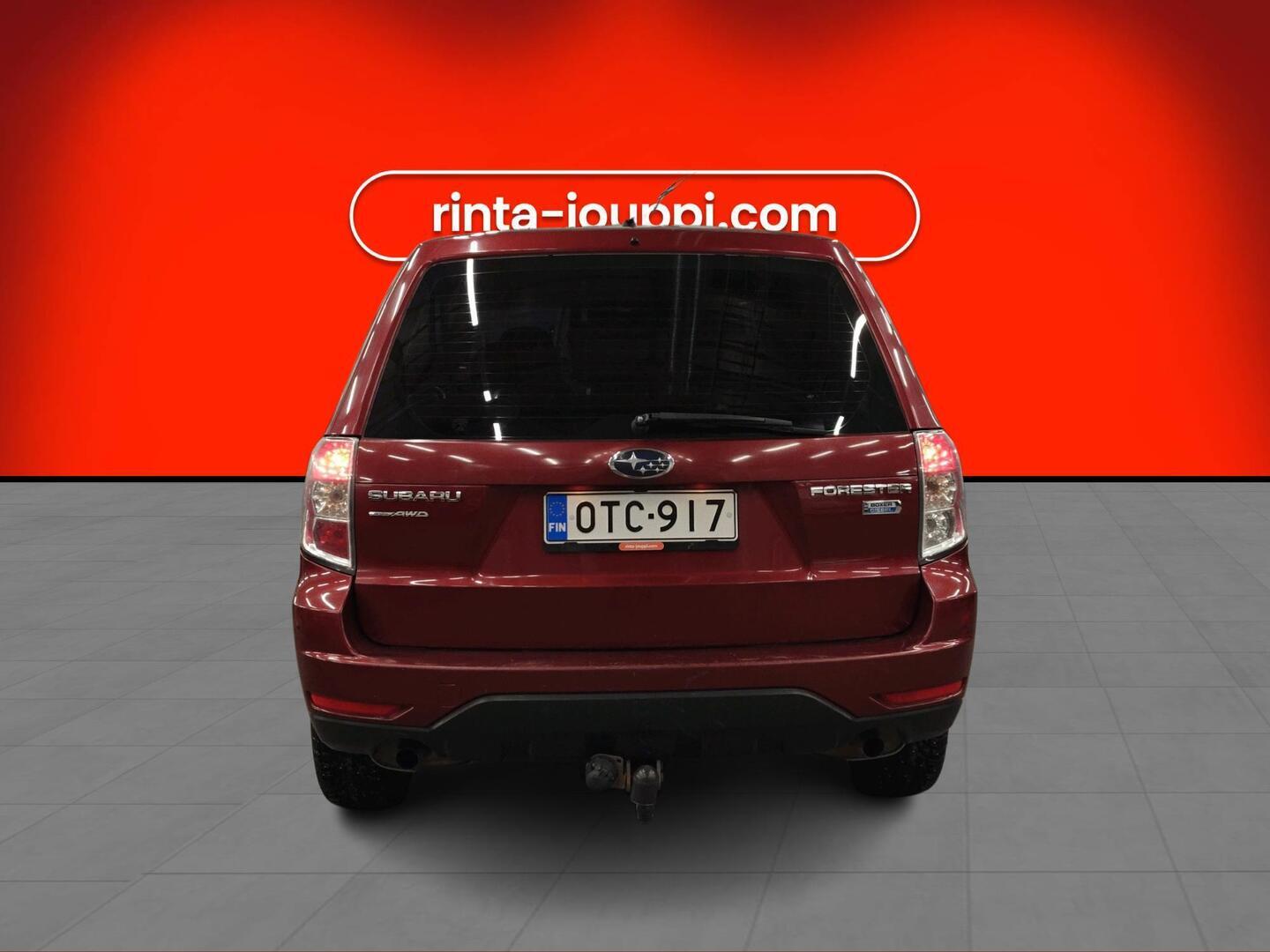 SUBARU Forester 2012