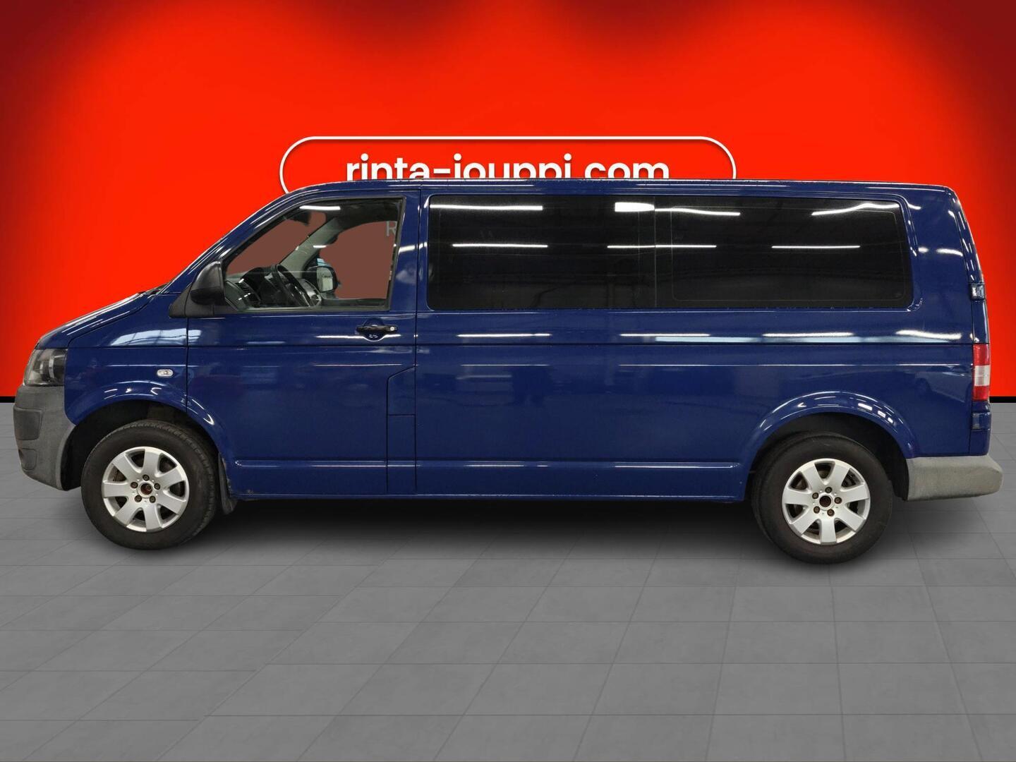 VOLKSWAGEN Caravelle 2012