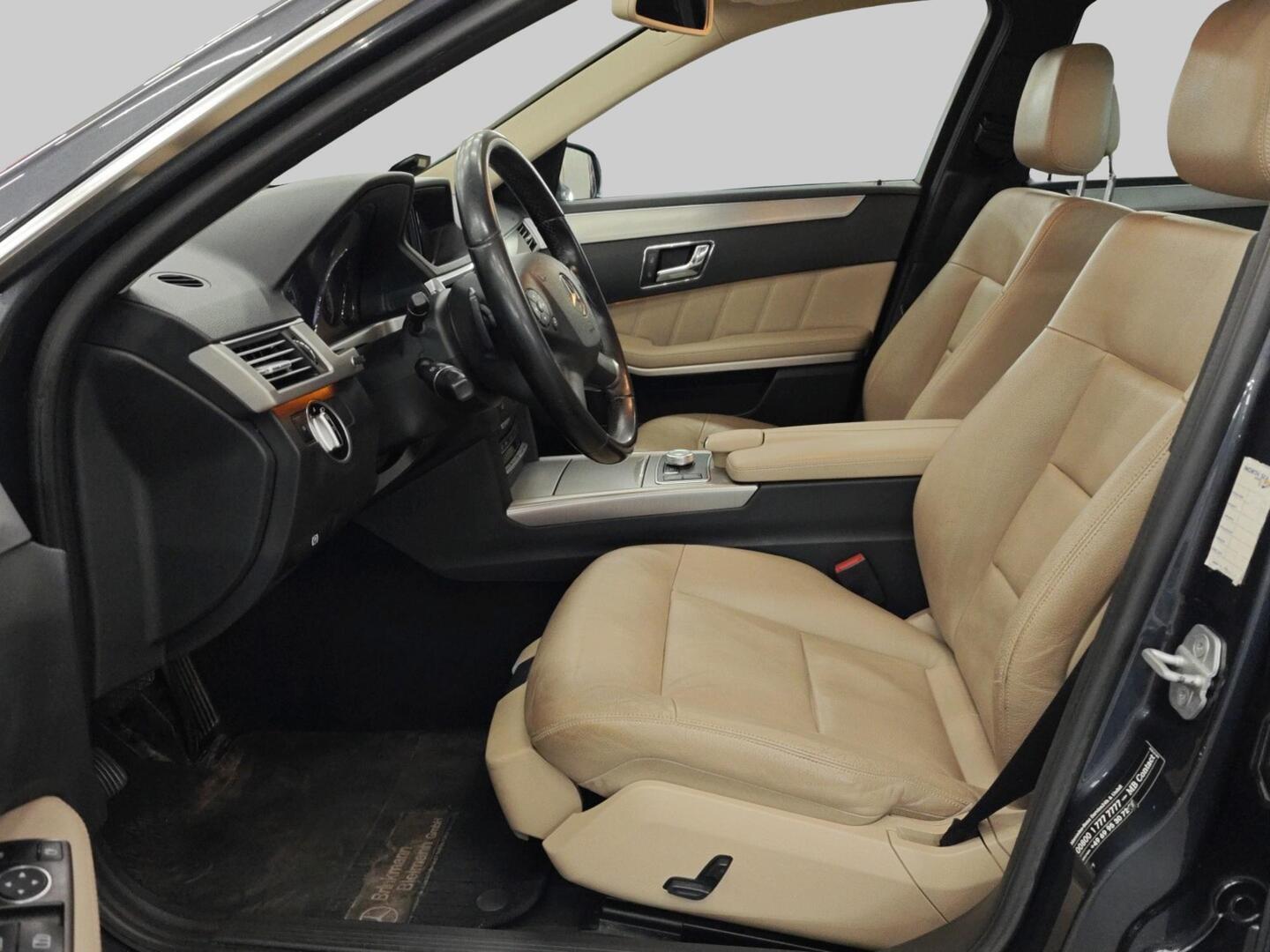 MERCEDES-BENZ E 2010