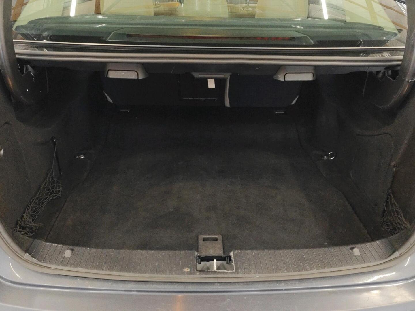 MERCEDES-BENZ E 2010