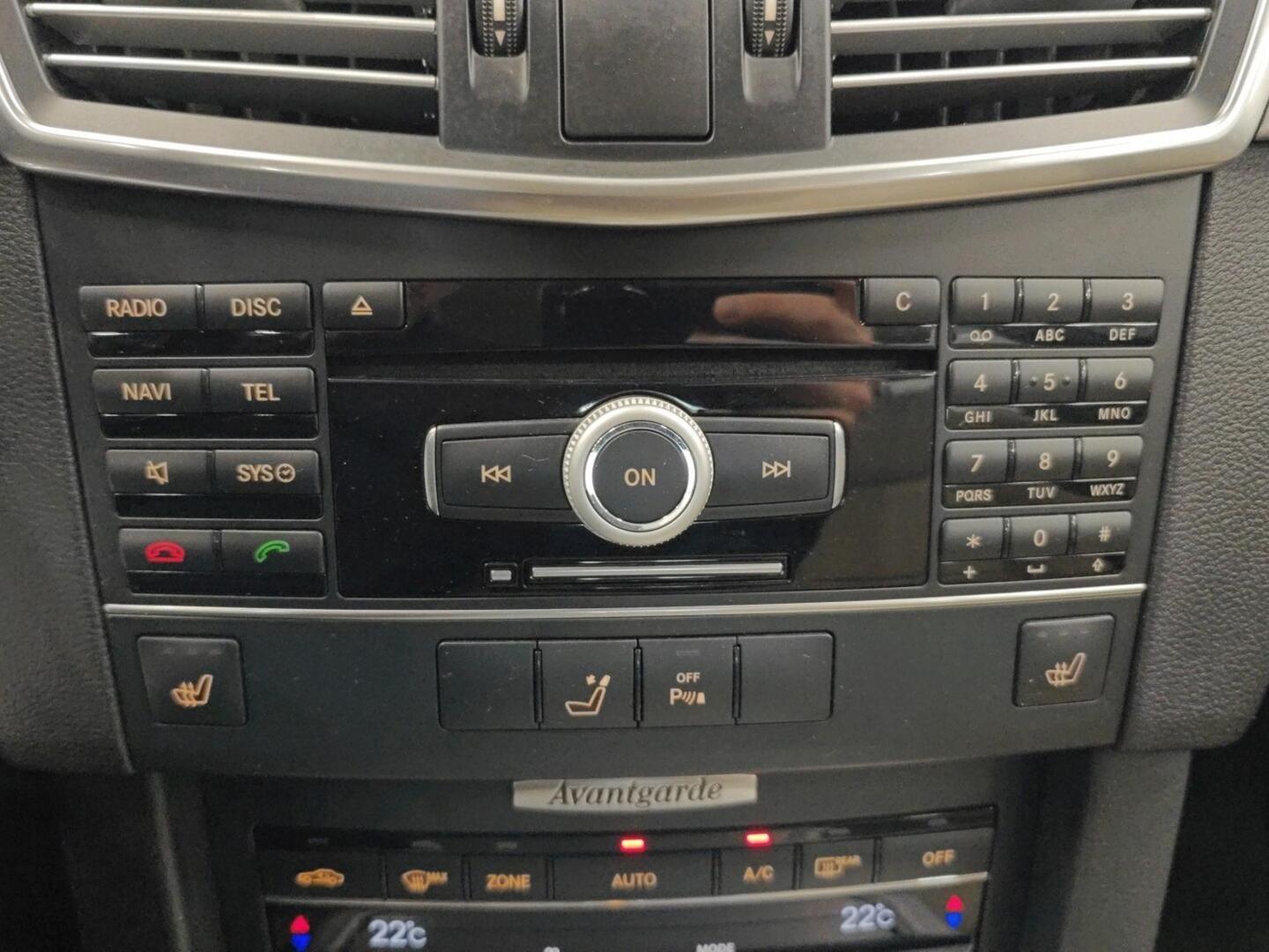 MERCEDES-BENZ E 2010