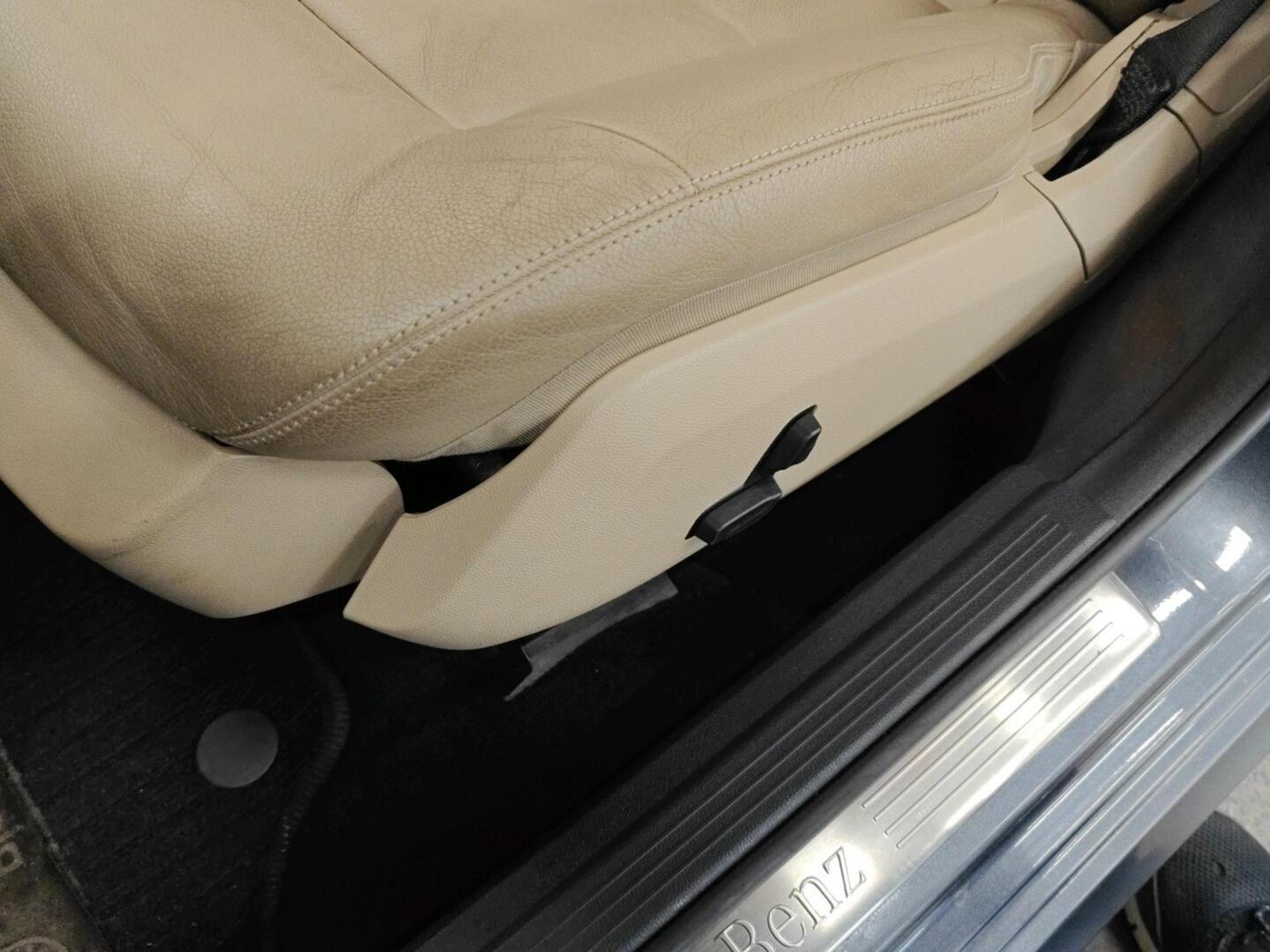 MERCEDES-BENZ E 2010