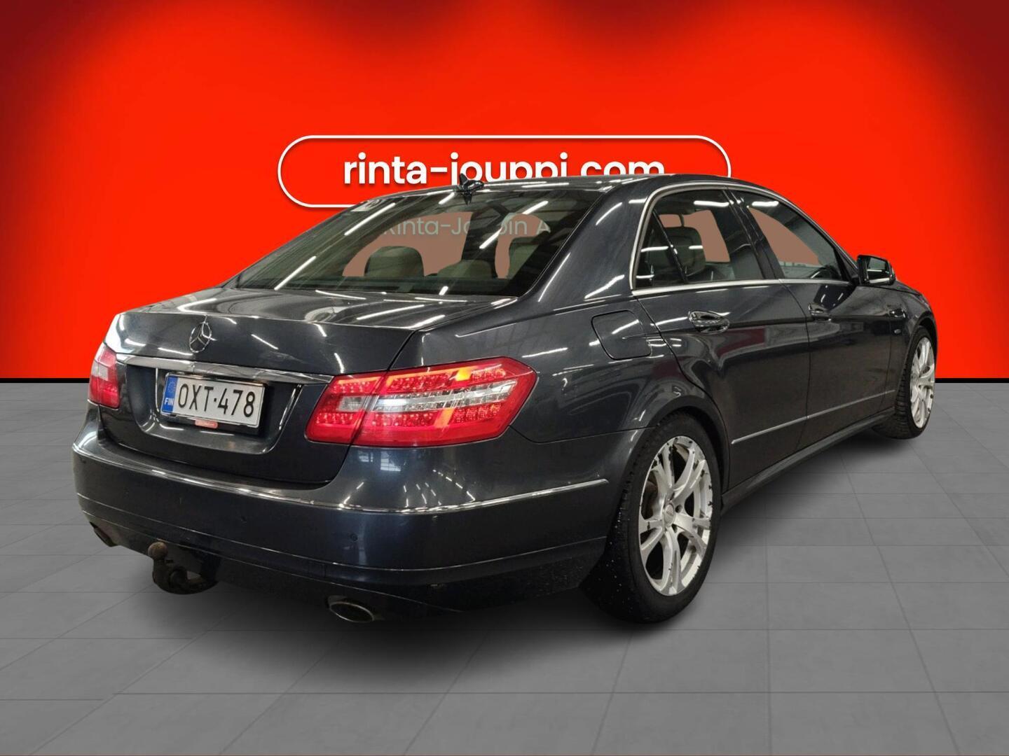 MERCEDES-BENZ E 2010