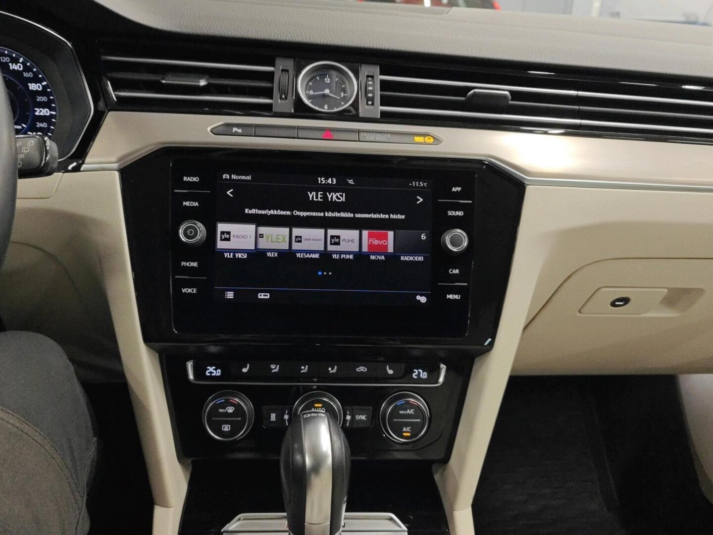 VOLKSWAGEN Passat 2018