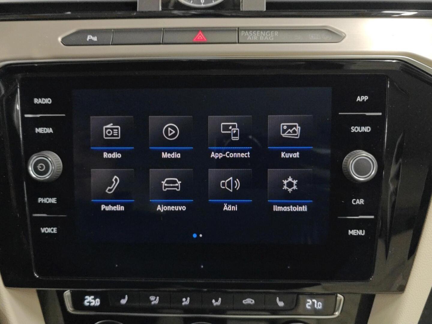 VOLKSWAGEN Passat 2018