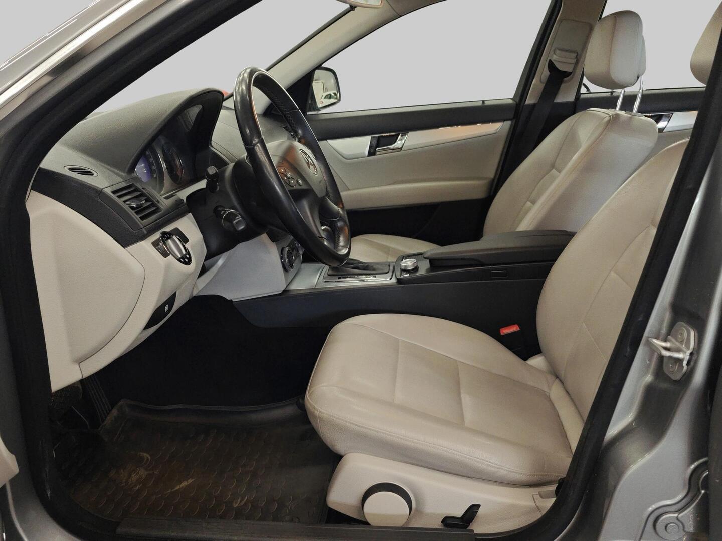 MERCEDES-BENZ C 2008