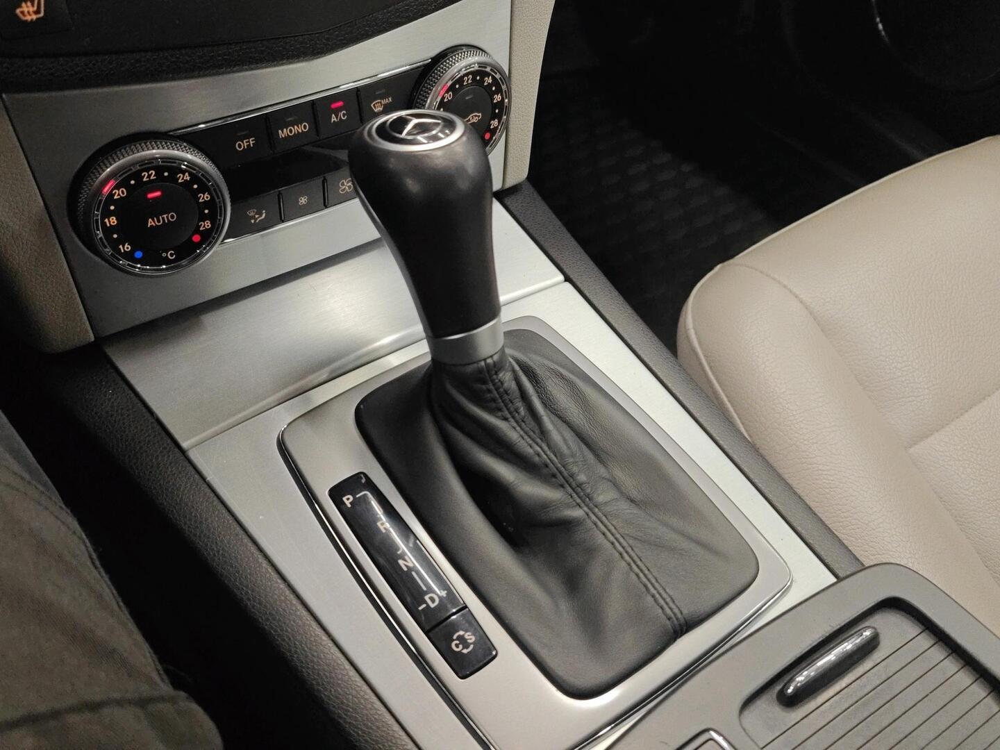 MERCEDES-BENZ C 2008