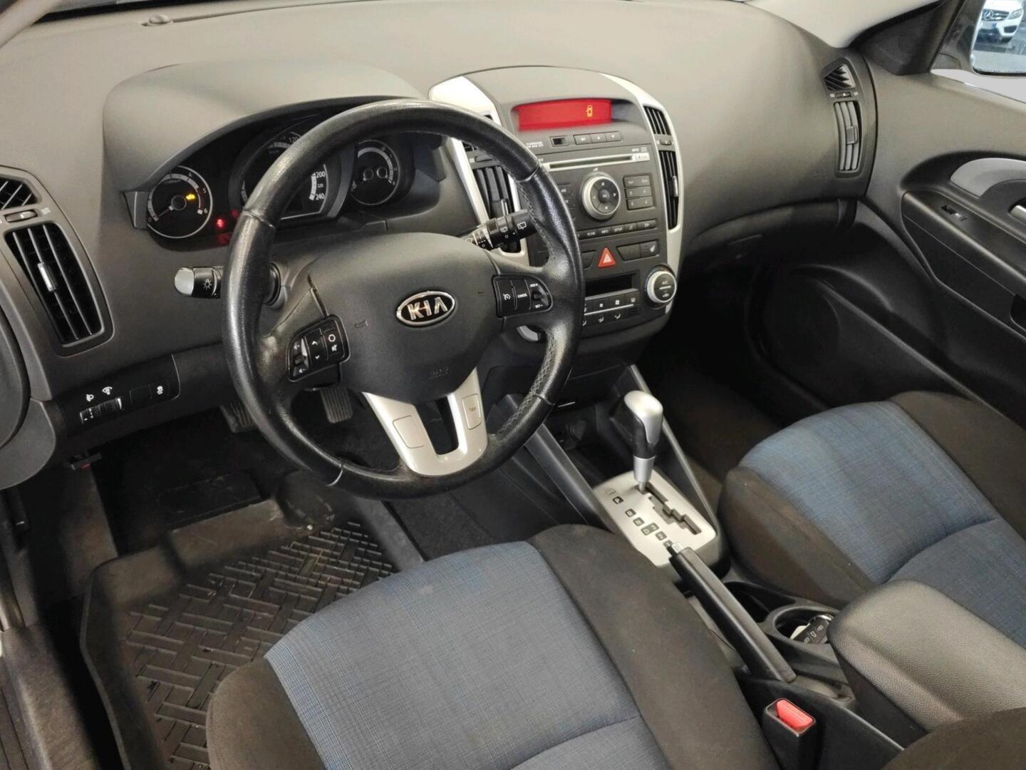 KIA cee'd 2011