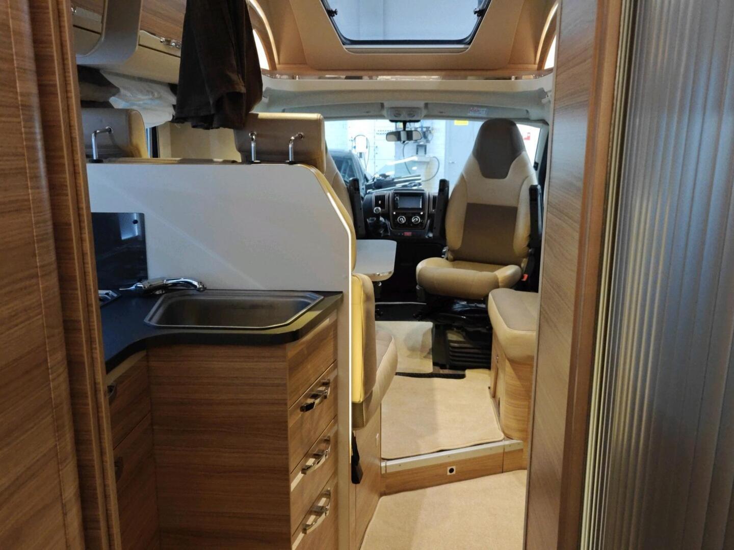 ADRIA Matrix M 670 SC 2017