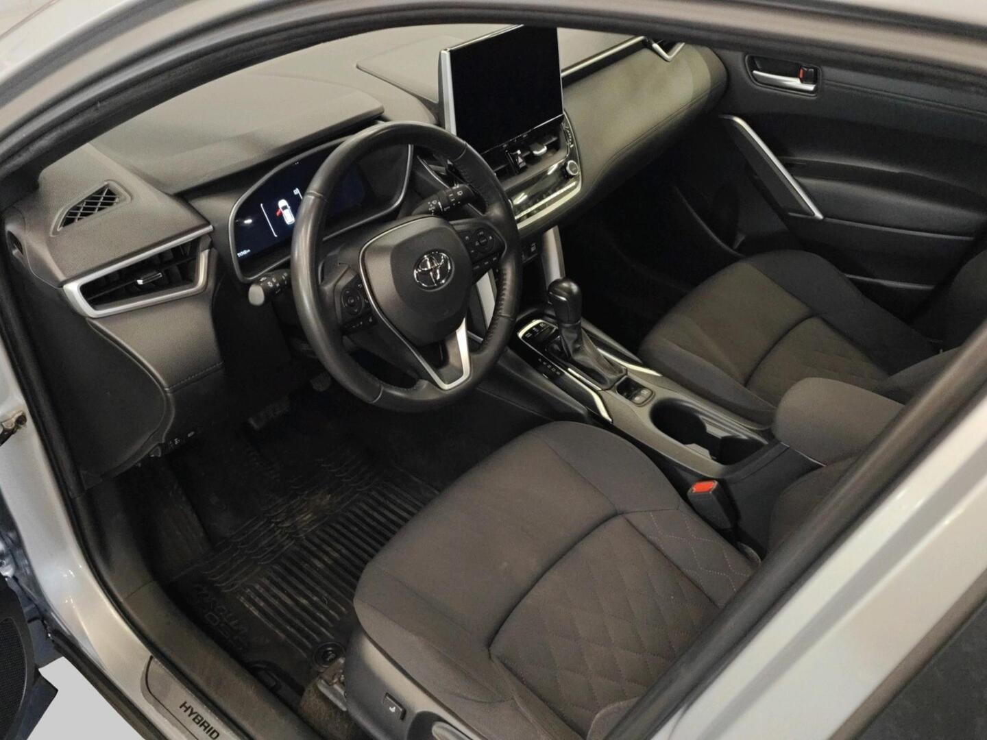 TOYOTA Corolla Cross 2023