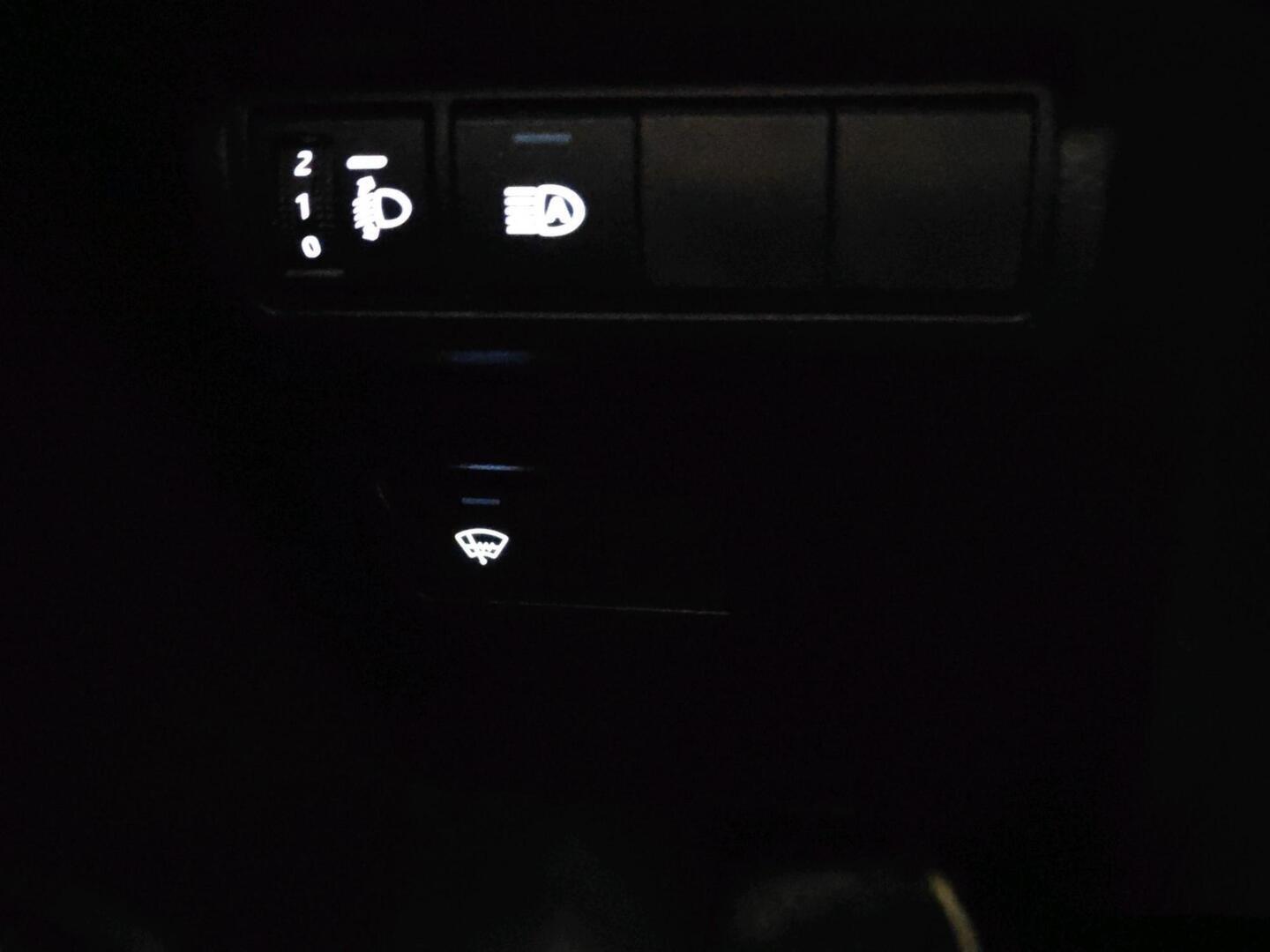 TOYOTA Corolla Cross 2023