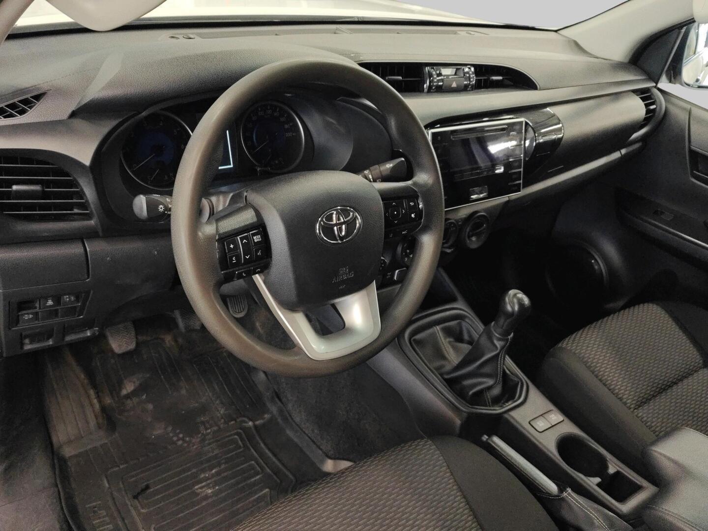 TOYOTA Hilux 2021