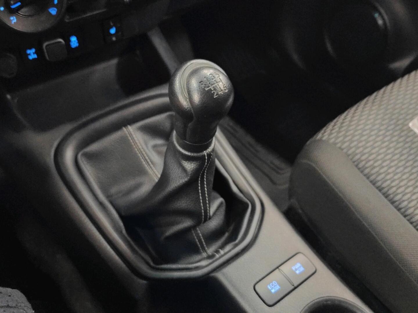 TOYOTA Hilux 2021