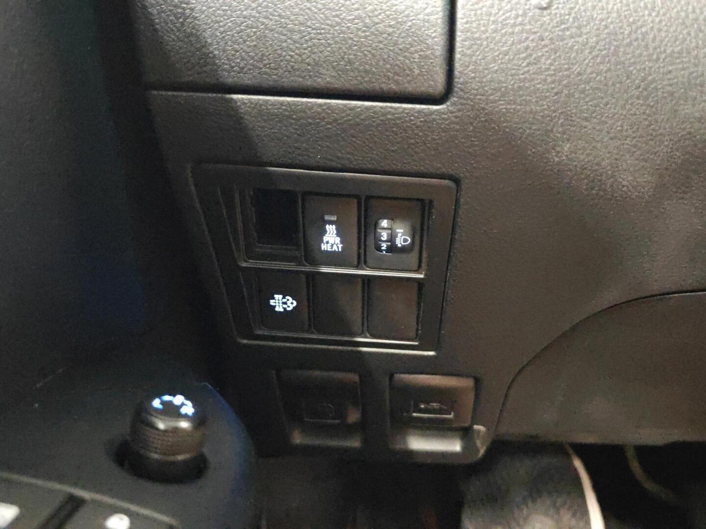 TOYOTA Hilux 2021