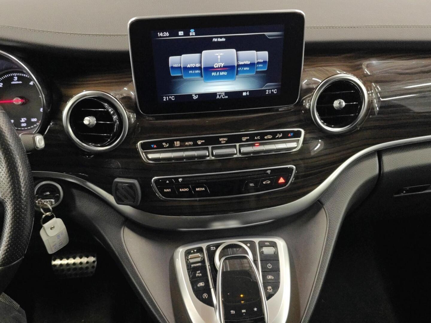 MERCEDES-BENZ V 2018