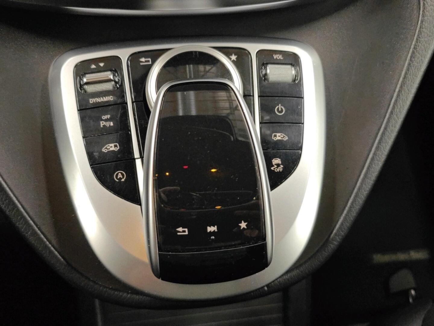 MERCEDES-BENZ V 2018