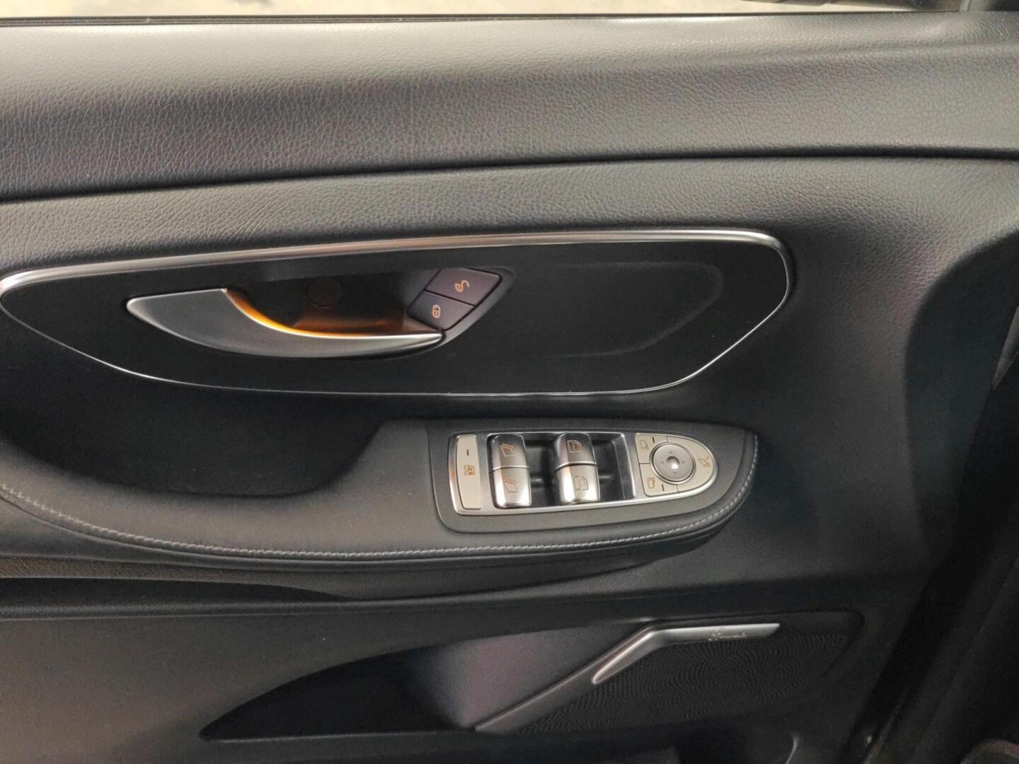 MERCEDES-BENZ V 2018