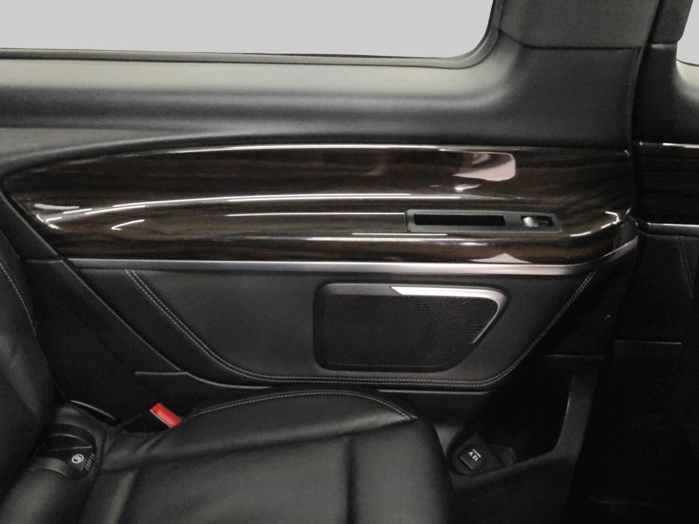 MERCEDES-BENZ V 2018