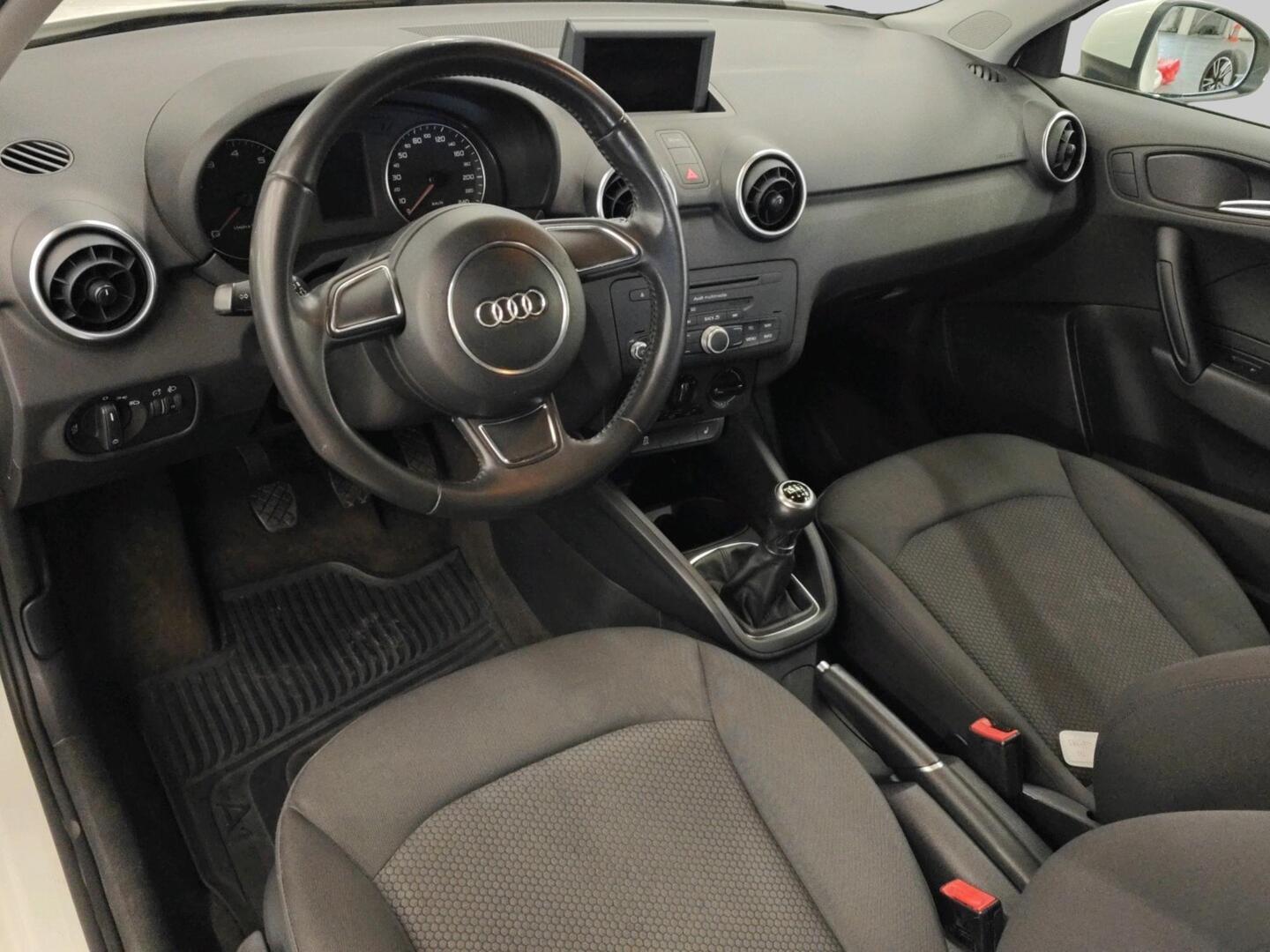 AUDI A1 2011
