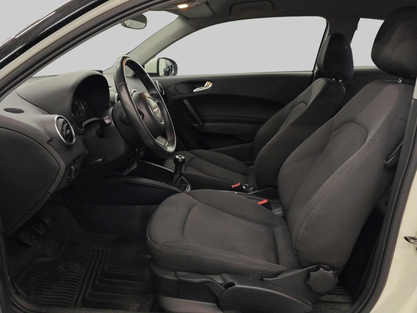 AUDI A1 2011