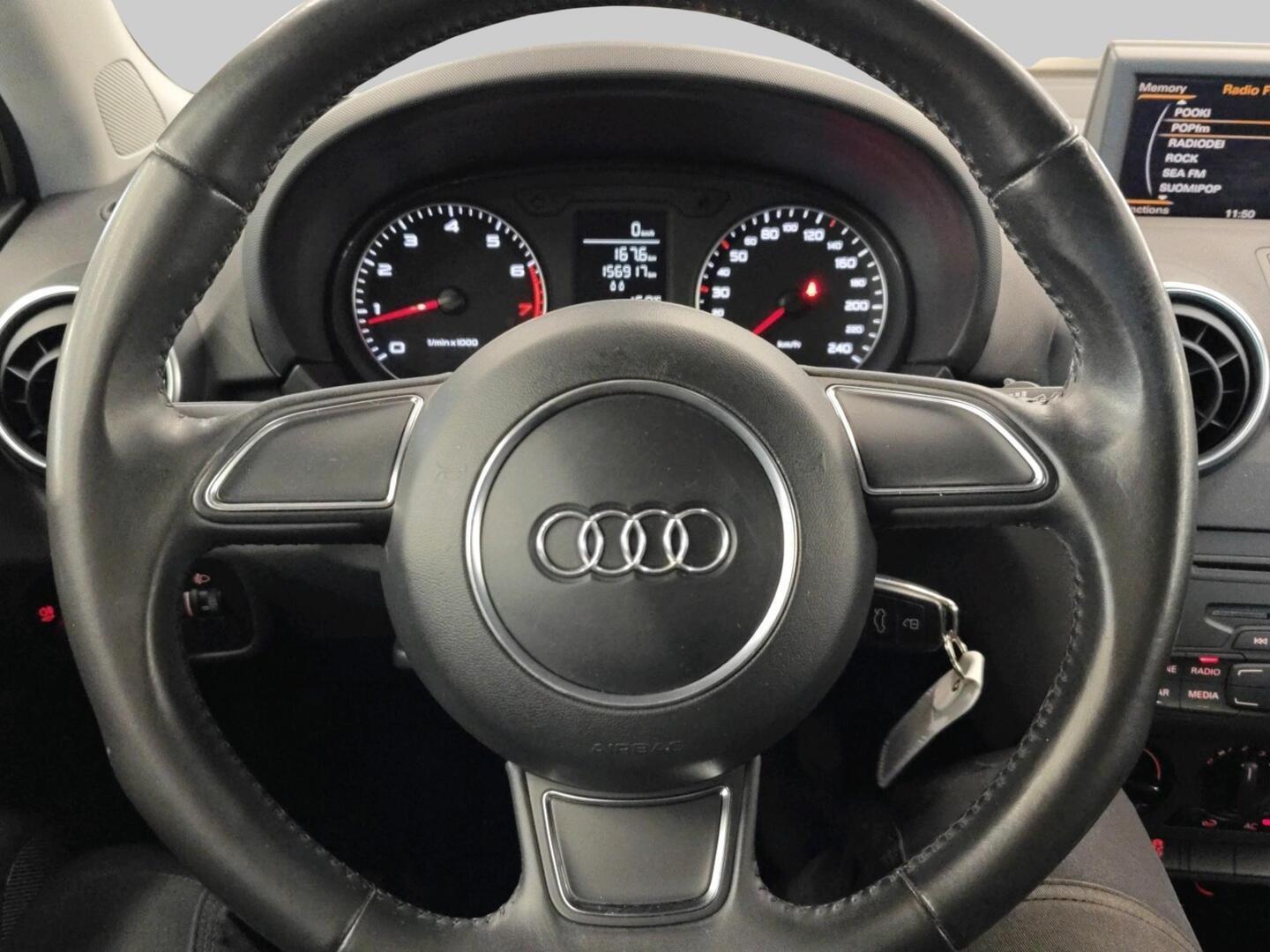 AUDI A1 2011
