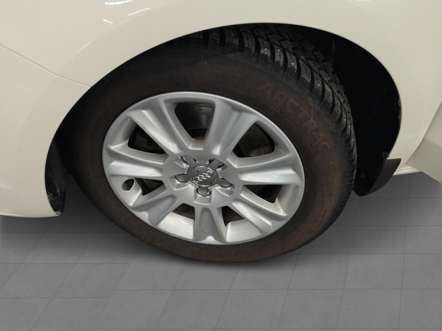 AUDI A1 2011