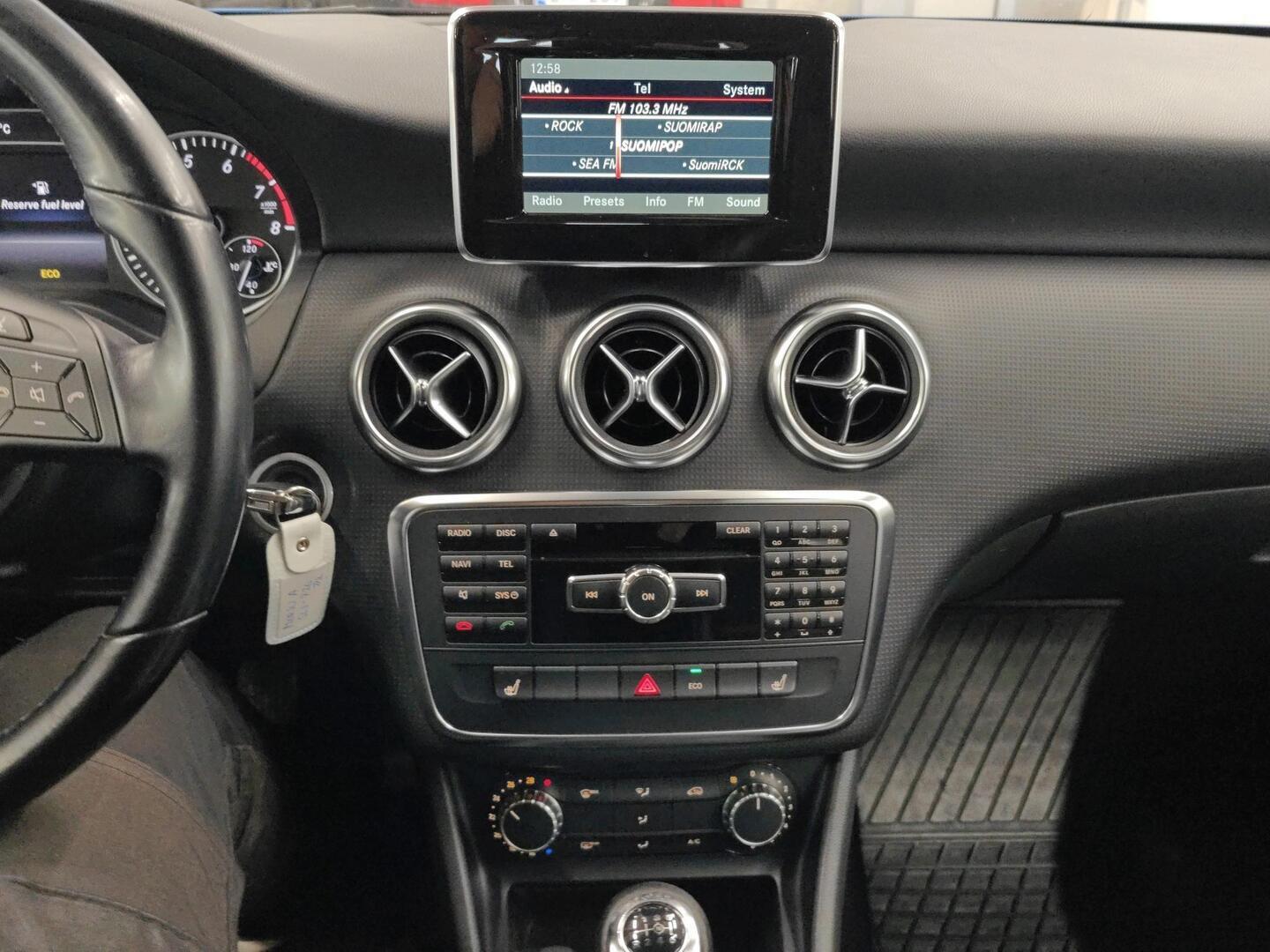 MERCEDES-BENZ A 2014