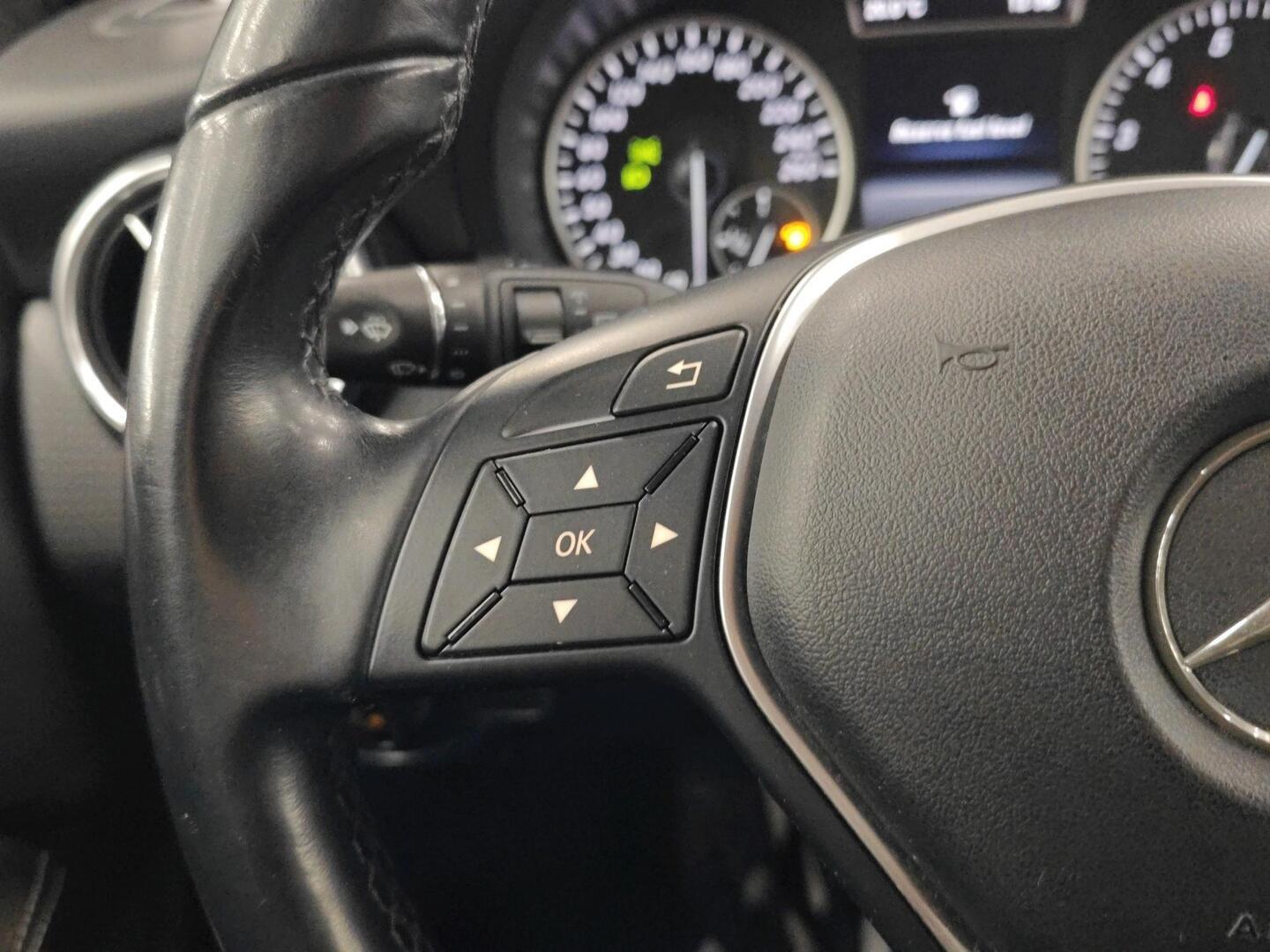 MERCEDES-BENZ A 2014