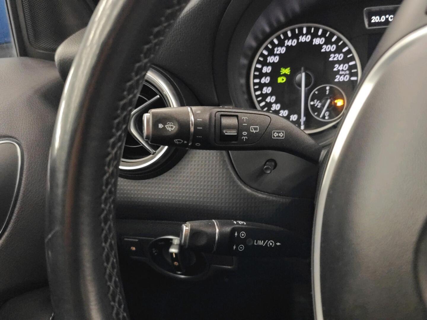 MERCEDES-BENZ A 2014