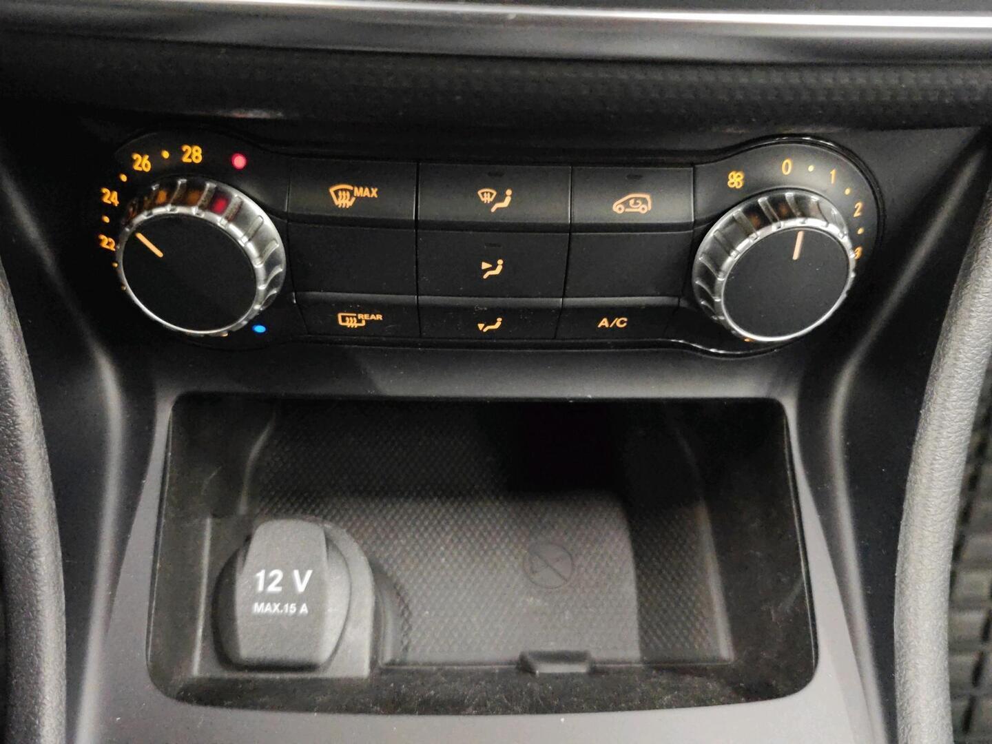 MERCEDES-BENZ A 2014