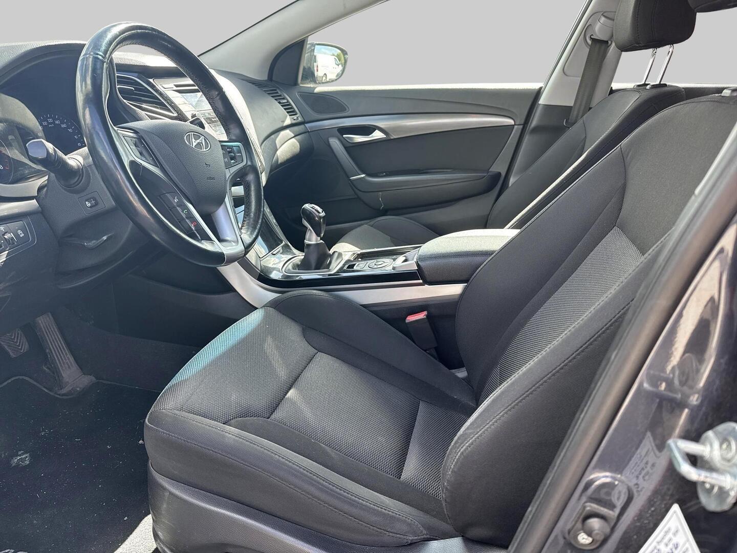 HYUNDAI i40 Wagon 2015