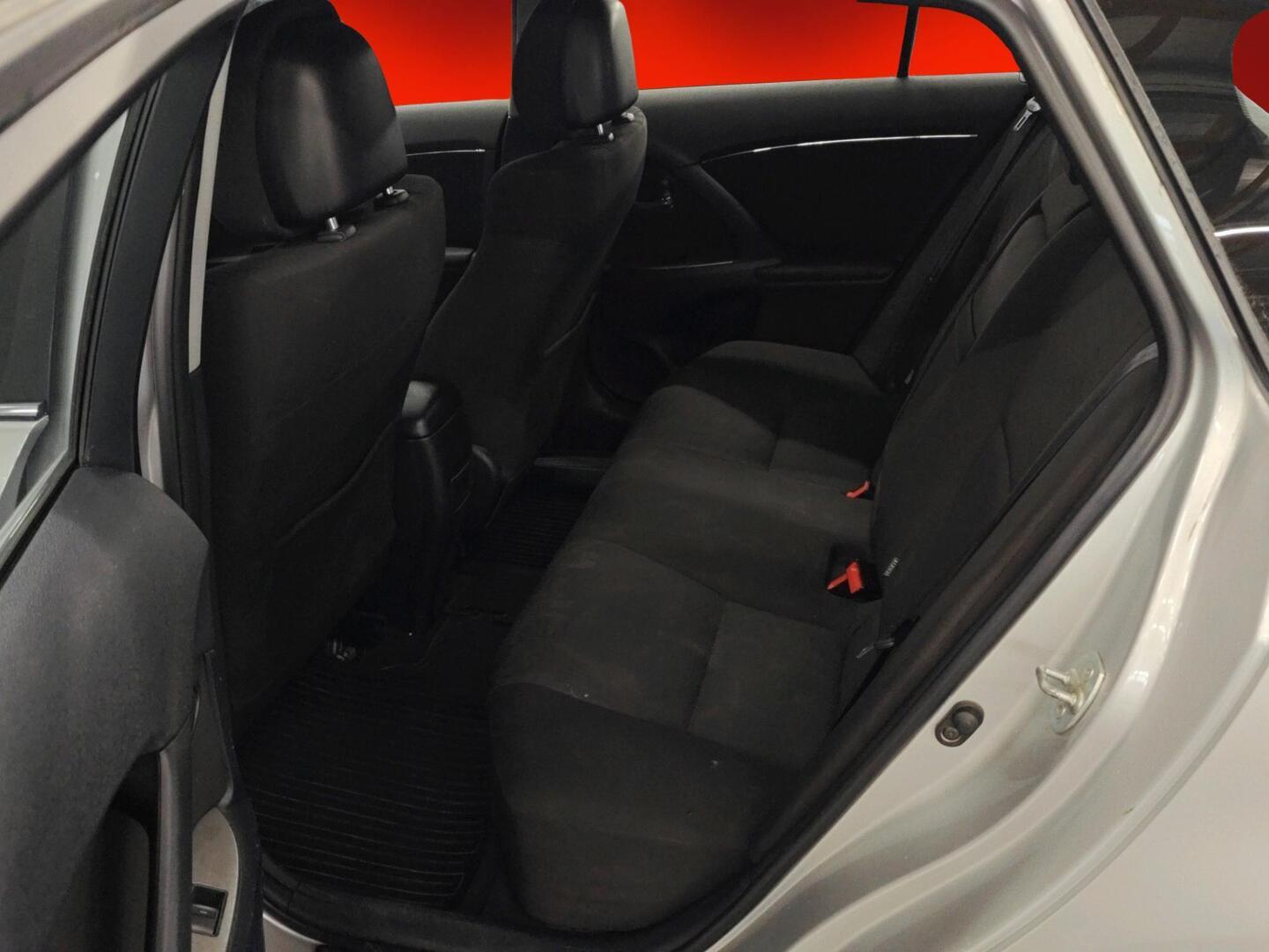 TOYOTA Avensis 2010