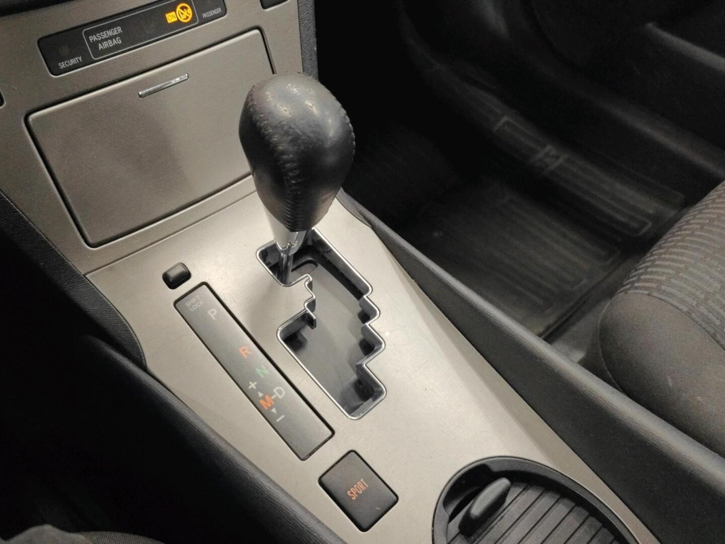 TOYOTA Avensis 2010
